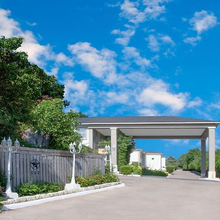 Days Inn By Wyndham Suites Фредериксберг Экстерьер фото